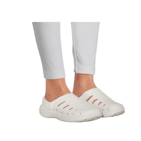 Rugged Shark Unlined Clogs - Picture 10 of 10